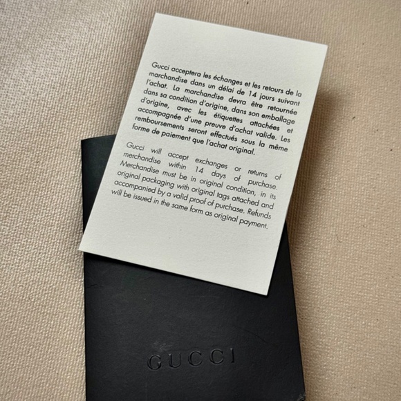 Gucci GG Marmont Small Shoulder Bag - Picture 8 of 9
